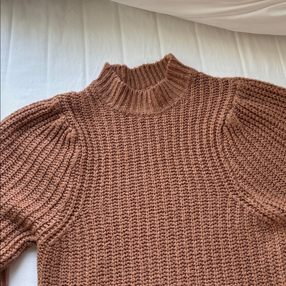 Nasty Gal Brown Cowl Neck Sweater Size S

Come from smoke / pet  free home - Picture 5 of 6